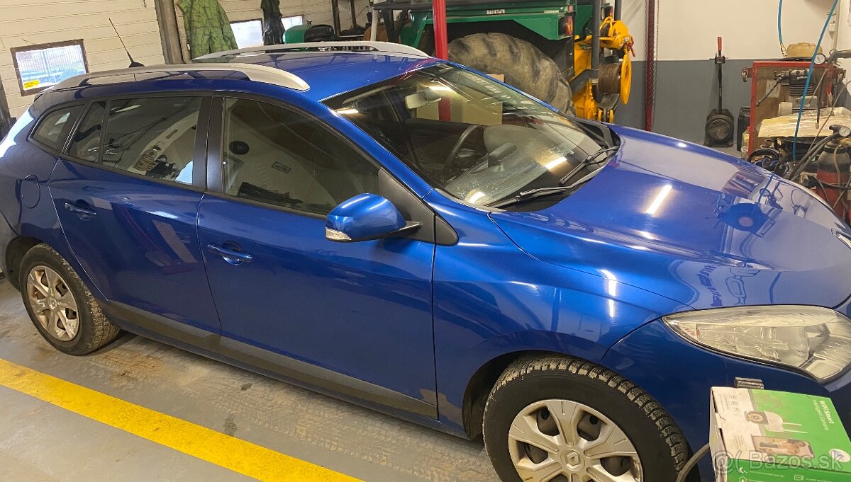 Renault megan III grandtour - 12