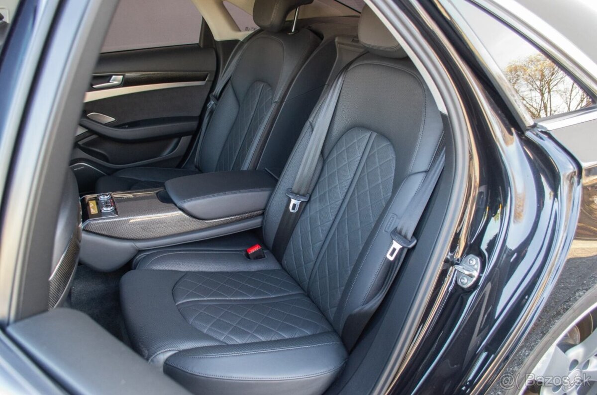 Audi S8 D4 4.0 TFSI Quattro AT/8 - 12