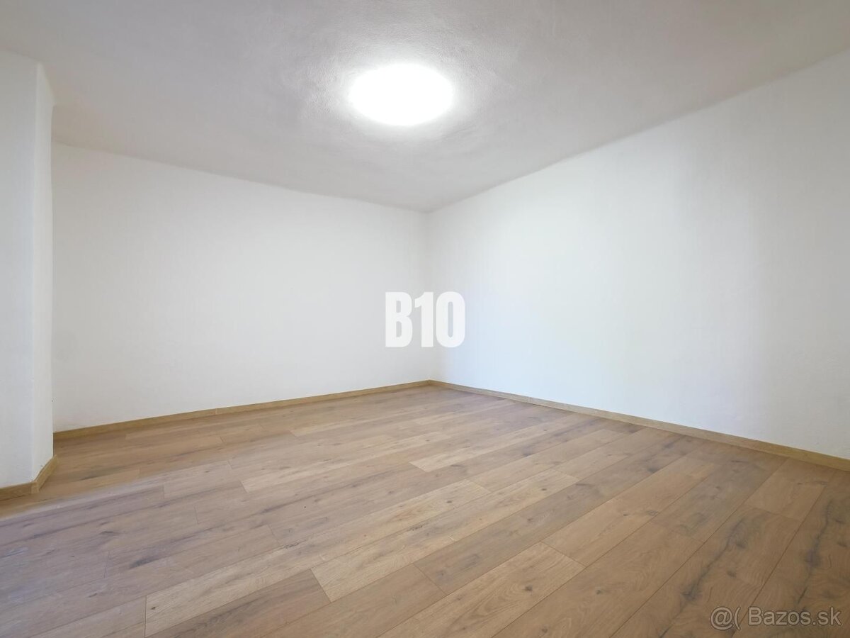 REZERVOVANÉ Čiastočne zrekonštruovaný 4 izbový rodinný dom - - 12