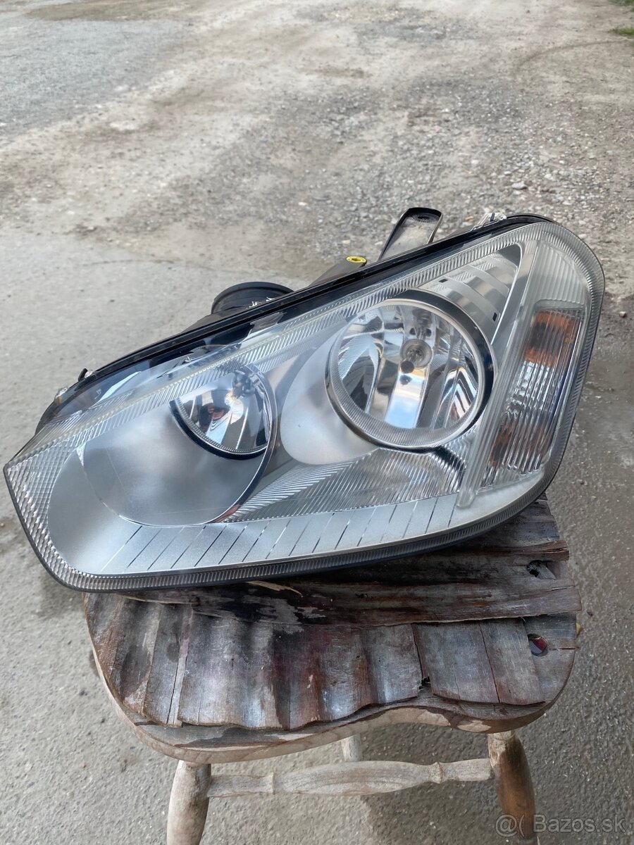 Leštenie svetlometov za 12€ / obe svetlá - 12