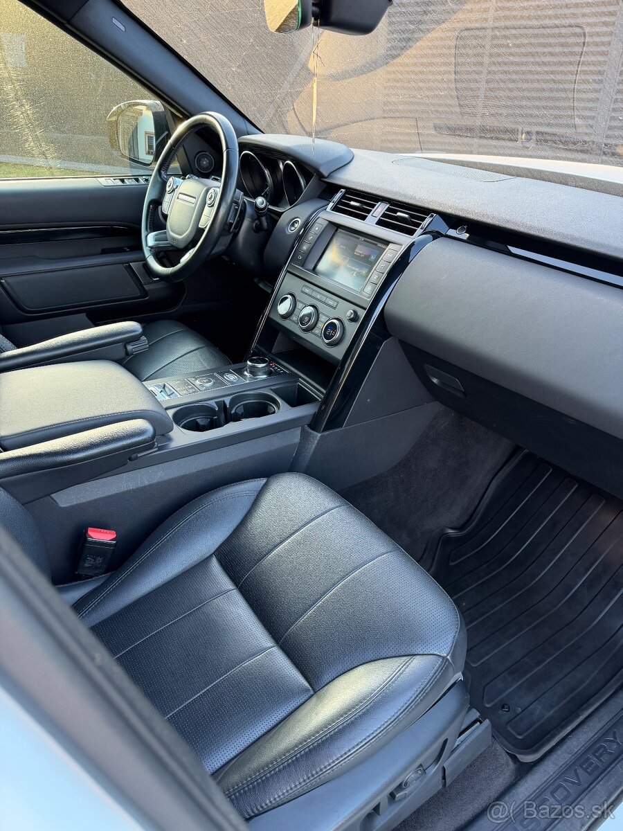 Land Rover Discovery 5 - 12