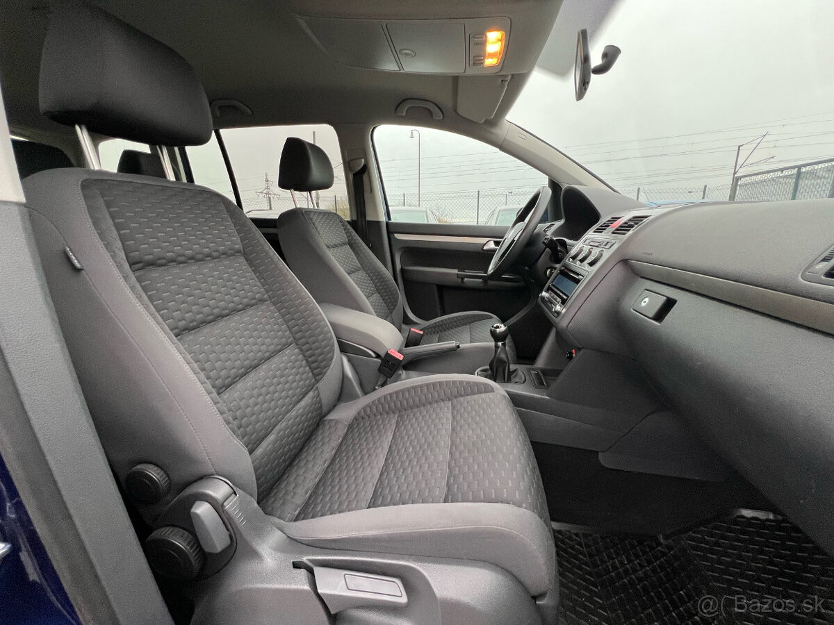 VW Touran FL 1.9 TDI diesel, 77kW, MT/6, rok:03.2010. - 12