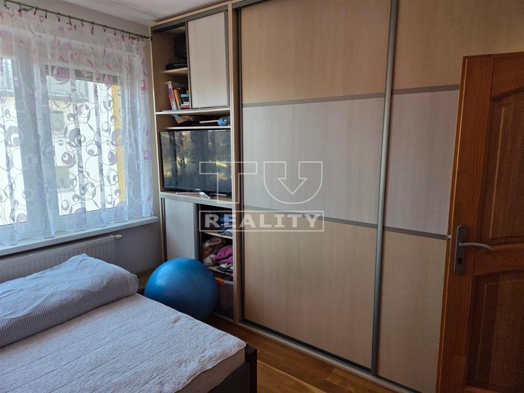 TUreality ponúka na predaj slnečný 3- izbový byt v Zuberci. - 12