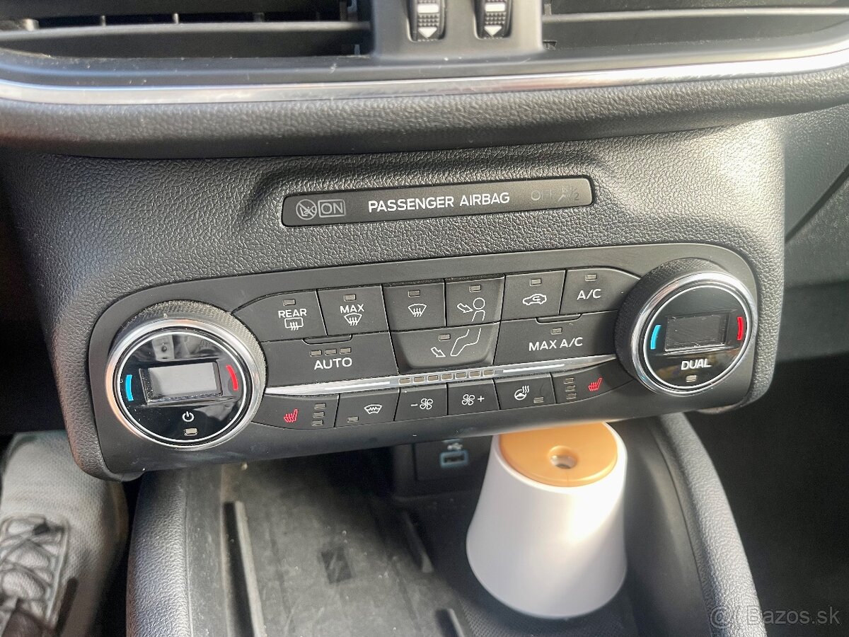 Predám FORD KUGA Plugin Hybrid, možný odpočet DPH - 12