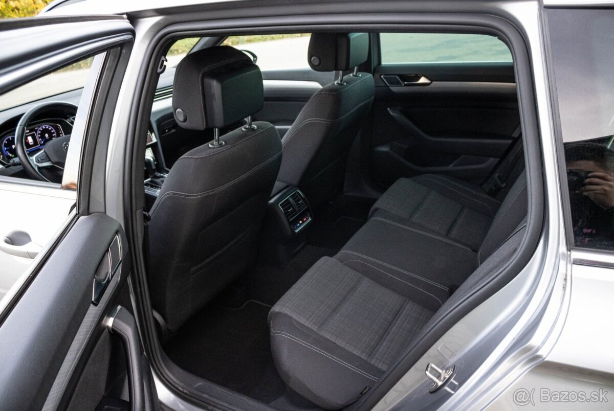 Volkswagen Passat Variant 2.0 TDI Elegance DSG - 12