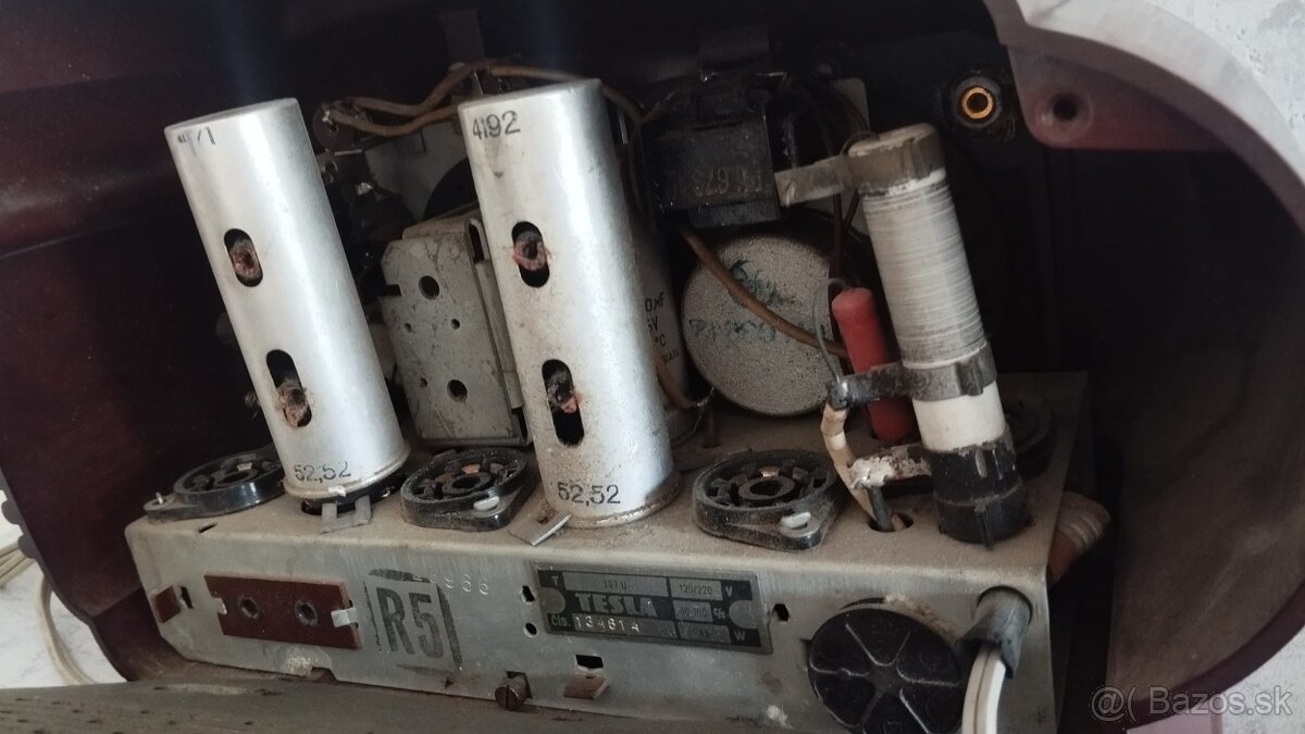Bakelitové rádio Tesla TALISMAN - 12