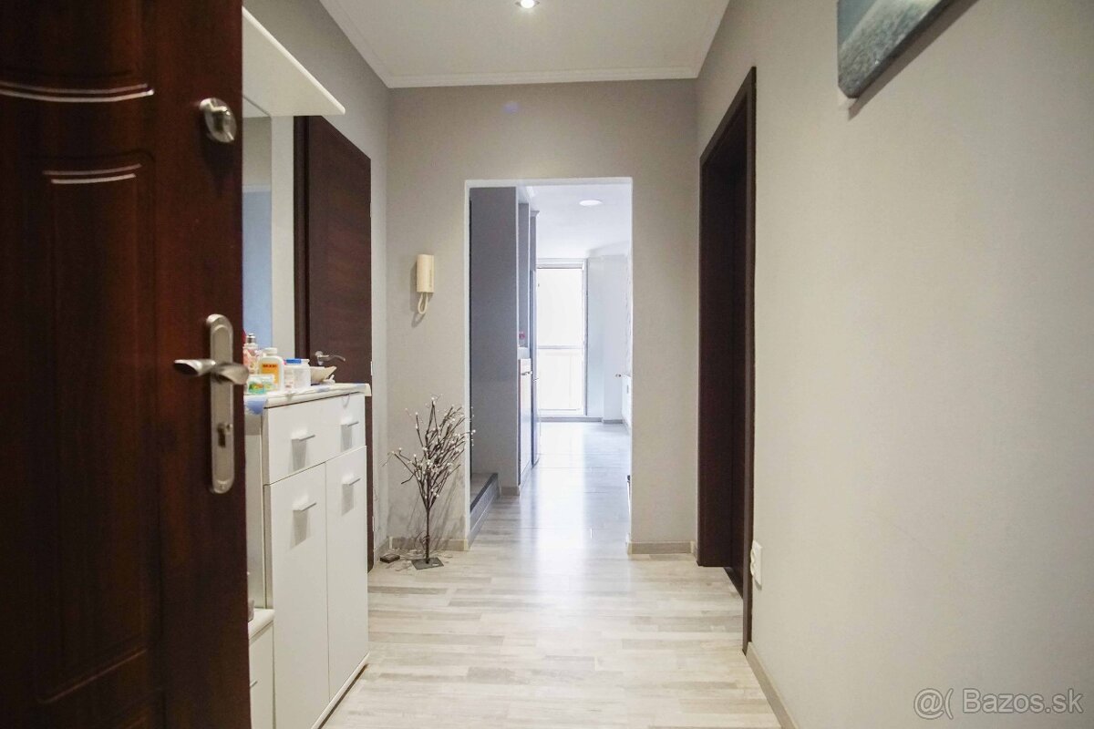 Kompletne prerobený veľký 2-izbový byt na ul. Nábrežná, Nové - 12