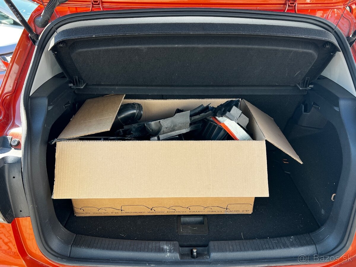 Volkswagen T-Cross 1.0 81 kW Automat - 12