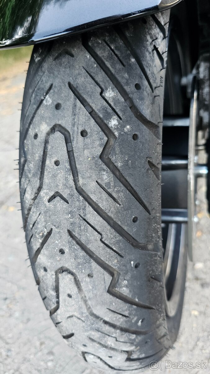 Yamaha X-MAX 250 ABS r.v. 2016 - 12