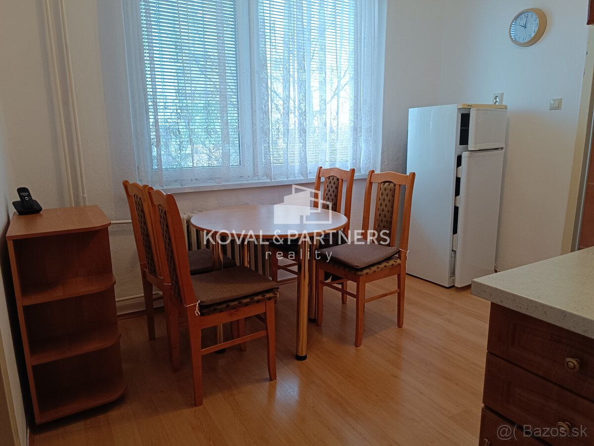 Sympatický 3,5 izbový byt - Sereď - 12