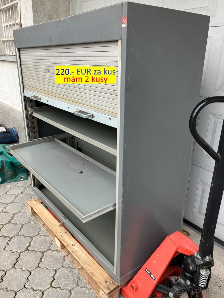 Kovová roletová skriňa - 12