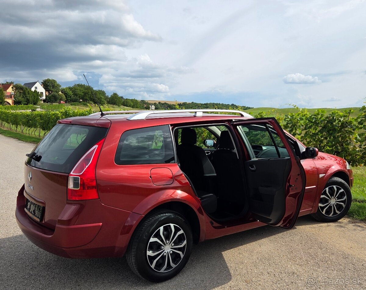 Renault Megane 1.5 DCi 76KW/103 koní R.V.08/2008 - 12