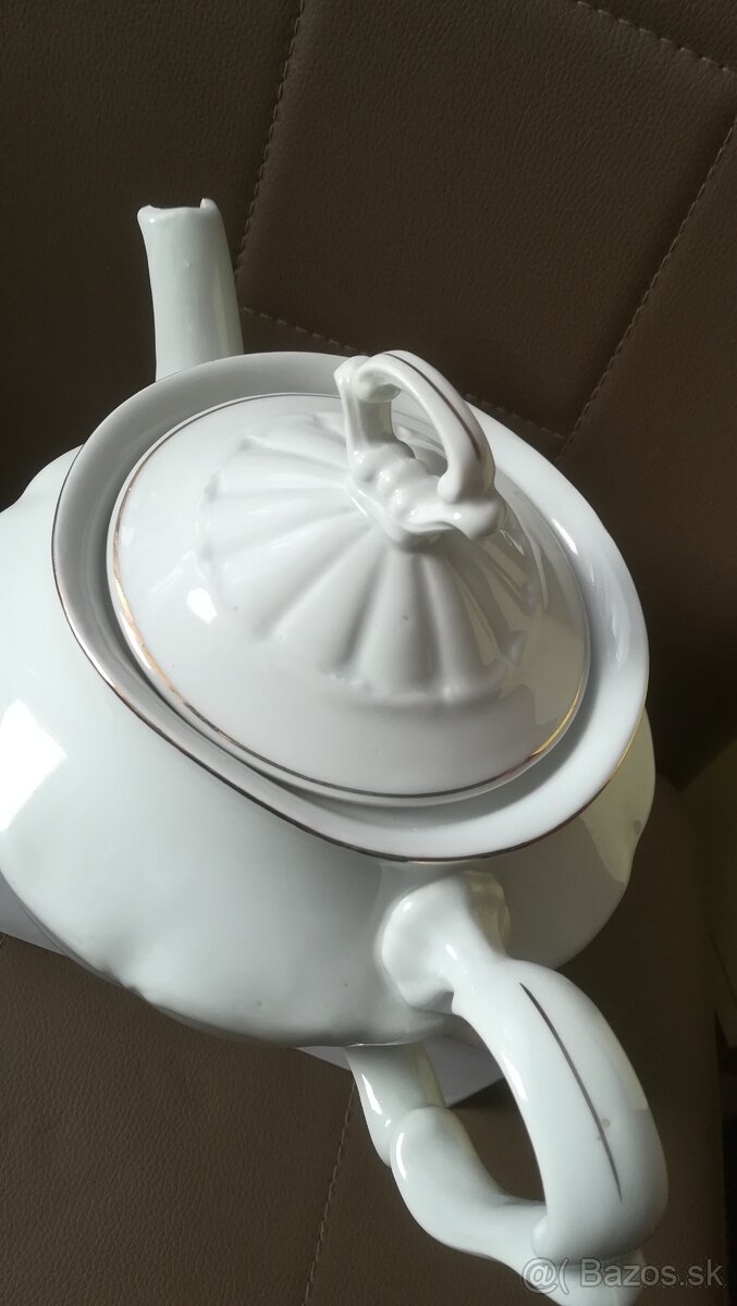 Porcelánové čajníky 2ks, misa polievková - 12