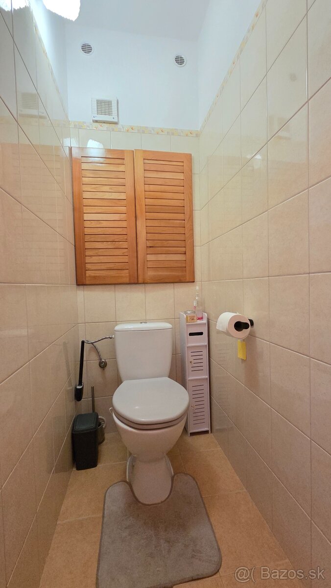 NA PREDAJ SLNEČNÝ 3-IZBOVÝ BYT - JURKOVIČOVA, PREŠOV - 12