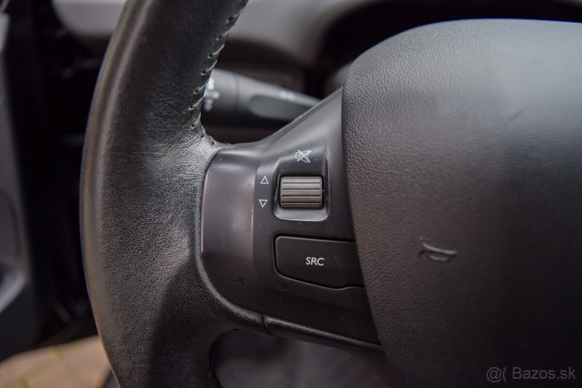 Peugeot 208 1.6 HDi Allure 2017 - 12