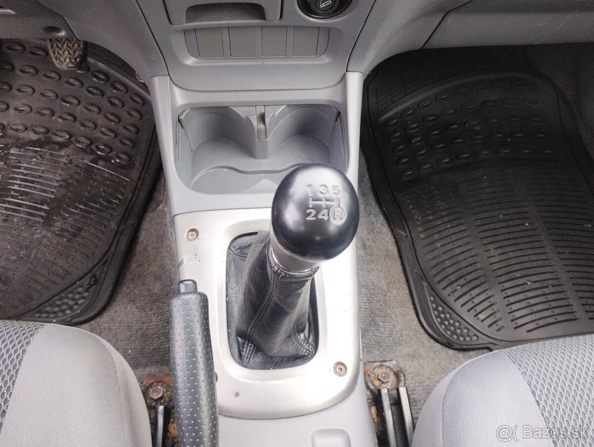 Toyota RAV4 1.8 VVTi predny pohon - 12