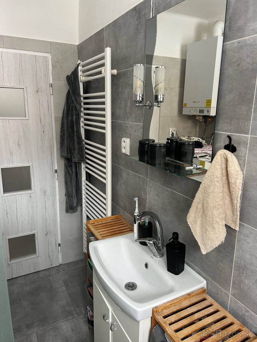Prenájom 3- izbový byt Tovarníky - 12