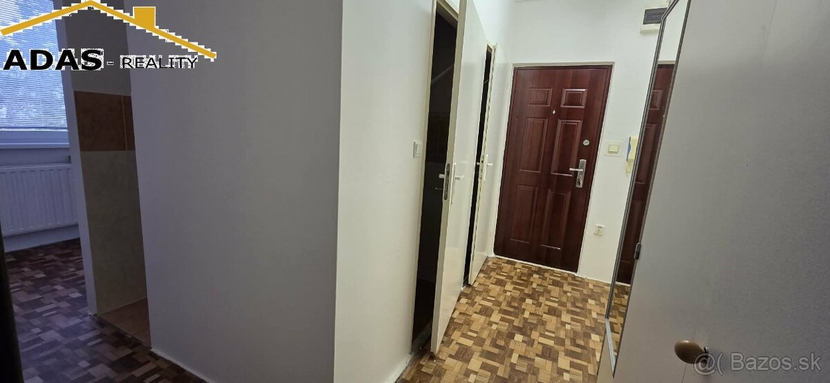 Ponúkame na predaj 2 izbový byt s balkónom. - 12