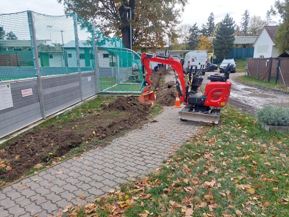 Vykopove práce MinibagerZB - 12
