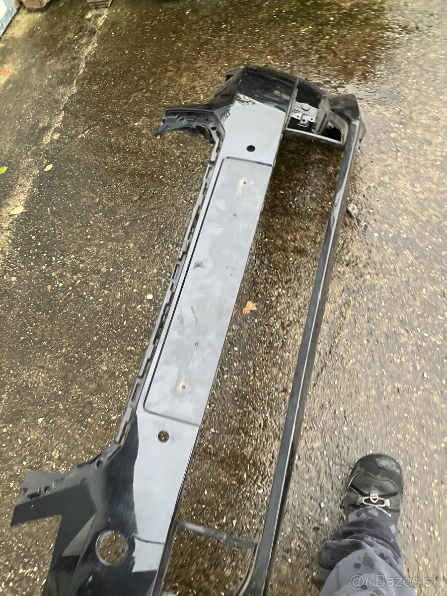 predni naraznik skoda superb 3 III 3v0 6xpdc cerny - 12