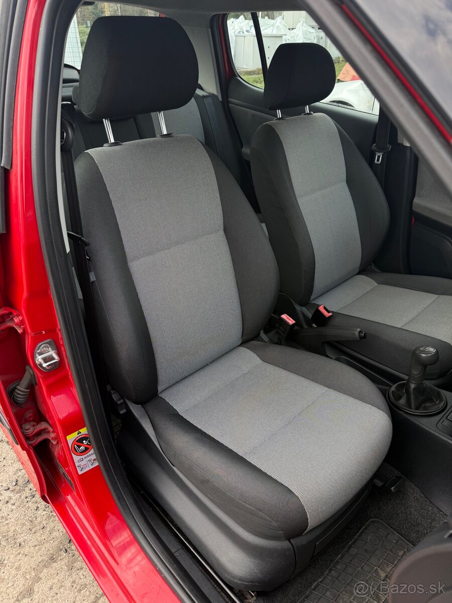 Škoda Fabia 1.2 HTP Ambiente - 12