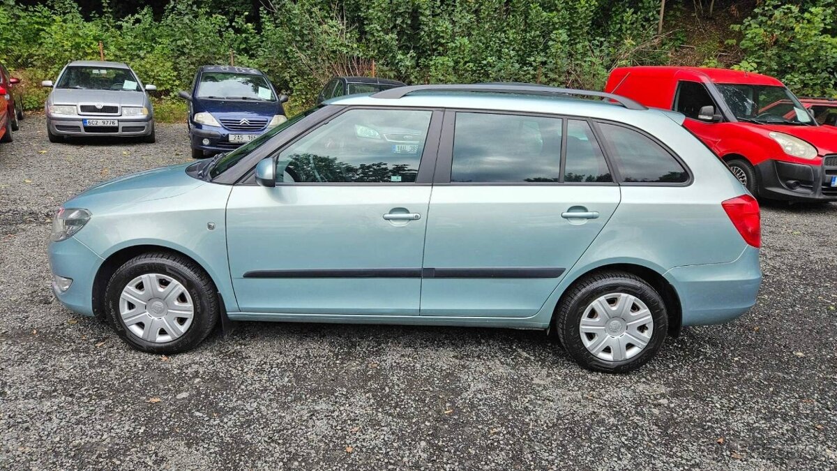 Škoda Fabia Combi 1.2 TSI 2010 155 tkm senzory klima - 12