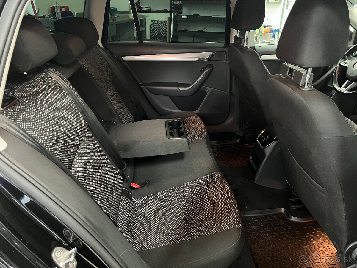 Škoda Octavia Kombi 1.6TDi TAŘNÉ ZAŘÍZENÍ NAVI ZIMNÍ ALU - 12