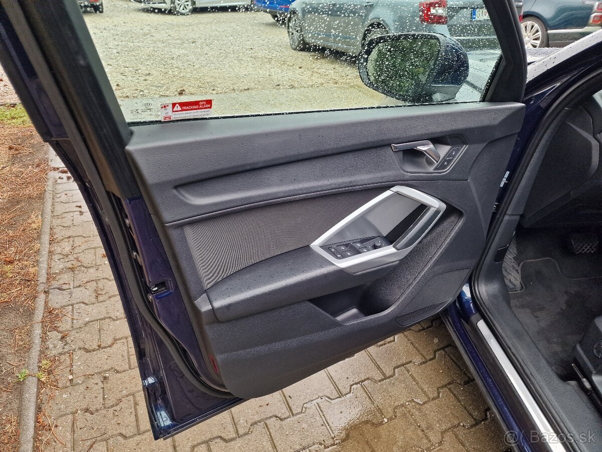 Audi Q3 35 1.5 TFSi mHEV 150k S tronic Advanced (benzín) - 12