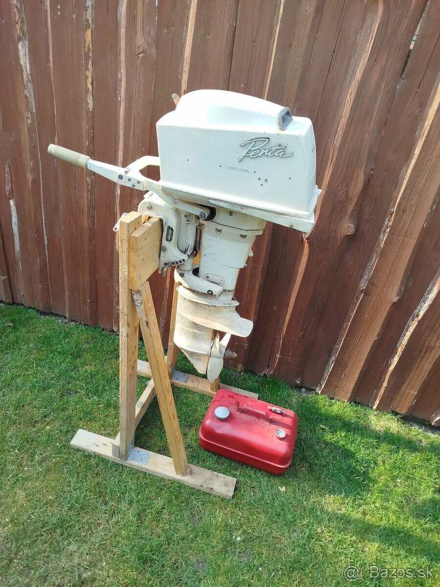 ZÁVESNÝ LODNÝ MOTOR VOLVO PENTA 25HP - 12