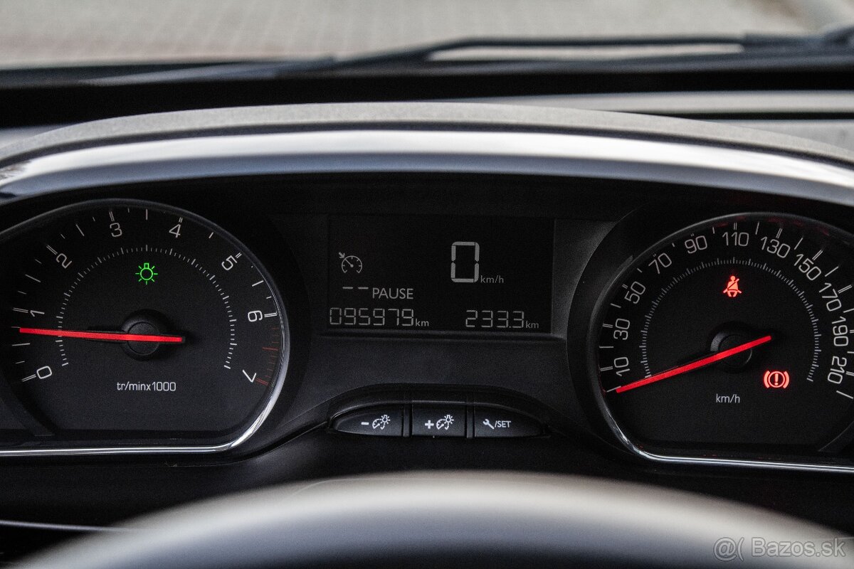 Peugeot 208 1.2 Vti 60kw 2012 - 12