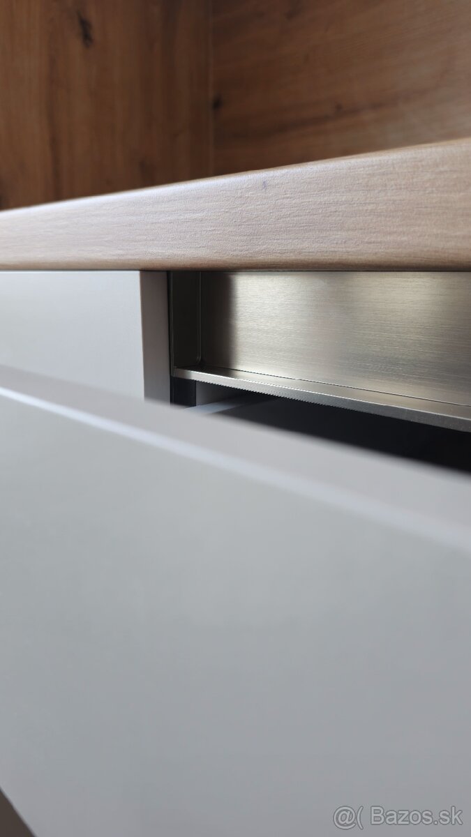 Nábytok na mieru - 12