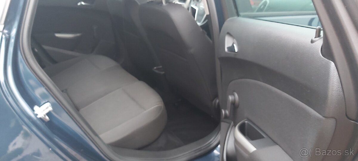 Opel Astra 1.4 Turbo - 12