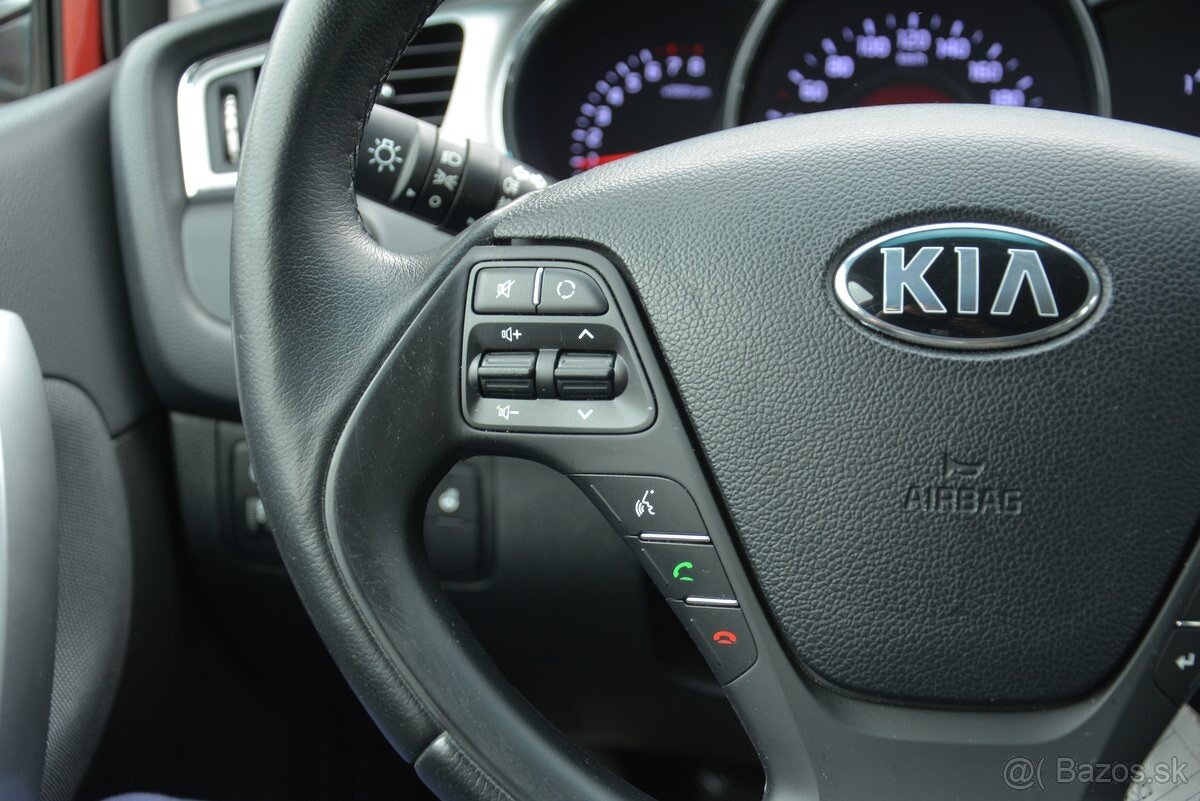 KIA Ceed 2016 1.60 SR. voz, 1. majiteľ, Top Stav - 12