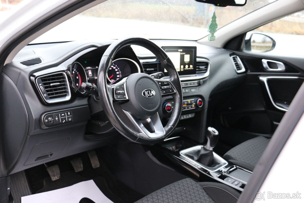Kia Ceed SW 1.6 CRDi 136k First Edition - 12