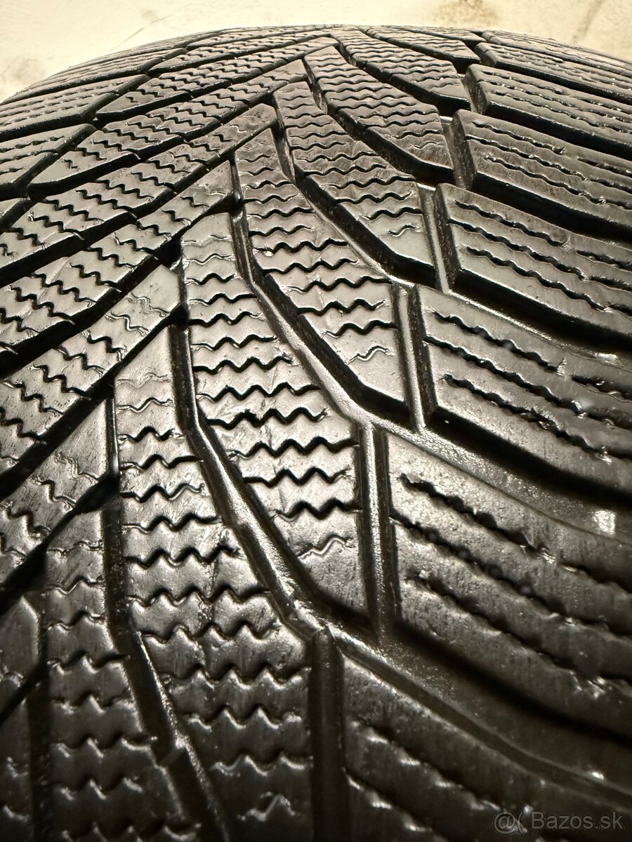 Zimné pneumatiky 235/45/19 Nexen Winguard Sport 2 WU7 - 12