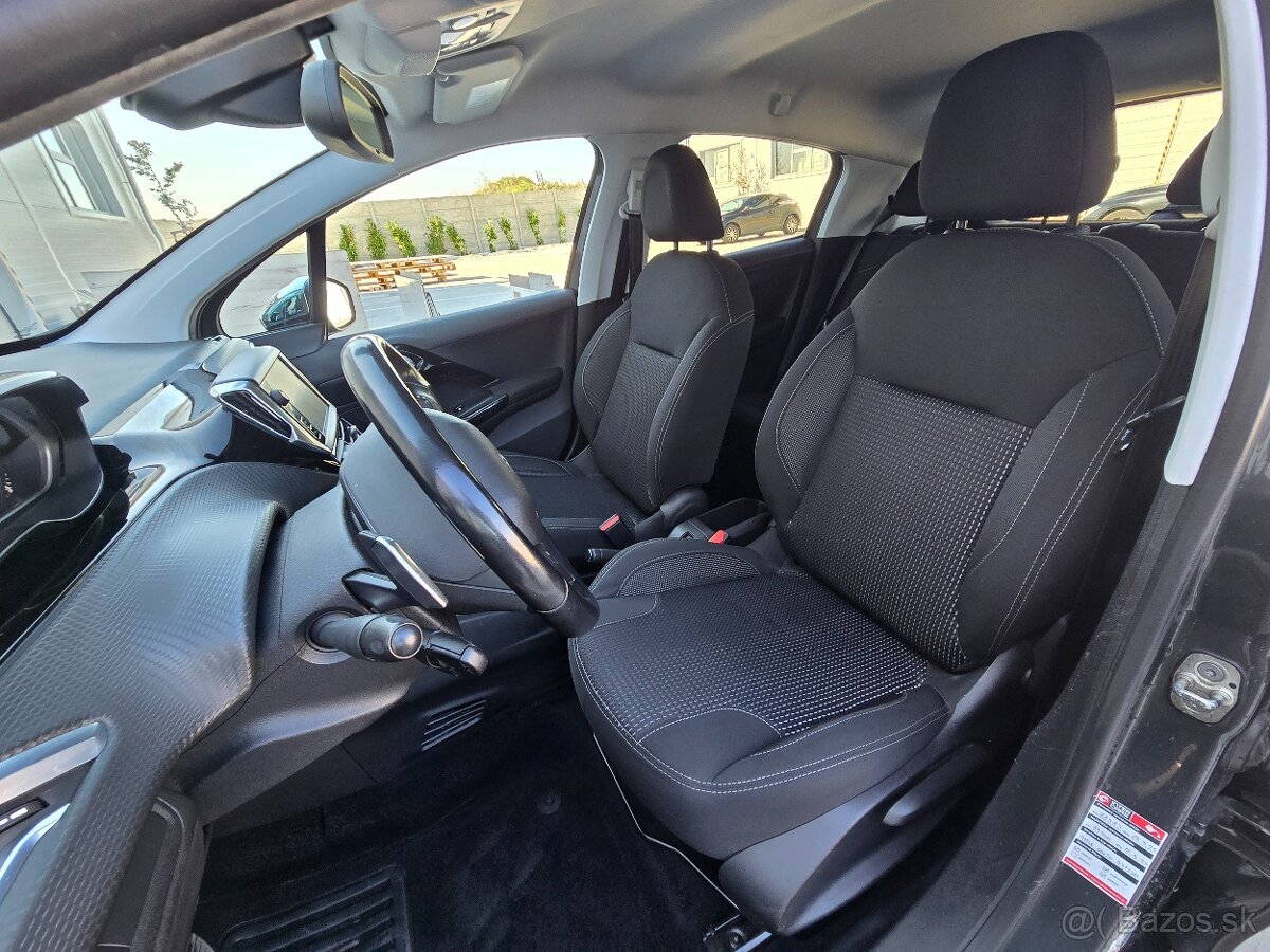 Peugeot 208 1.2 e-VTi Allure Automat - 12