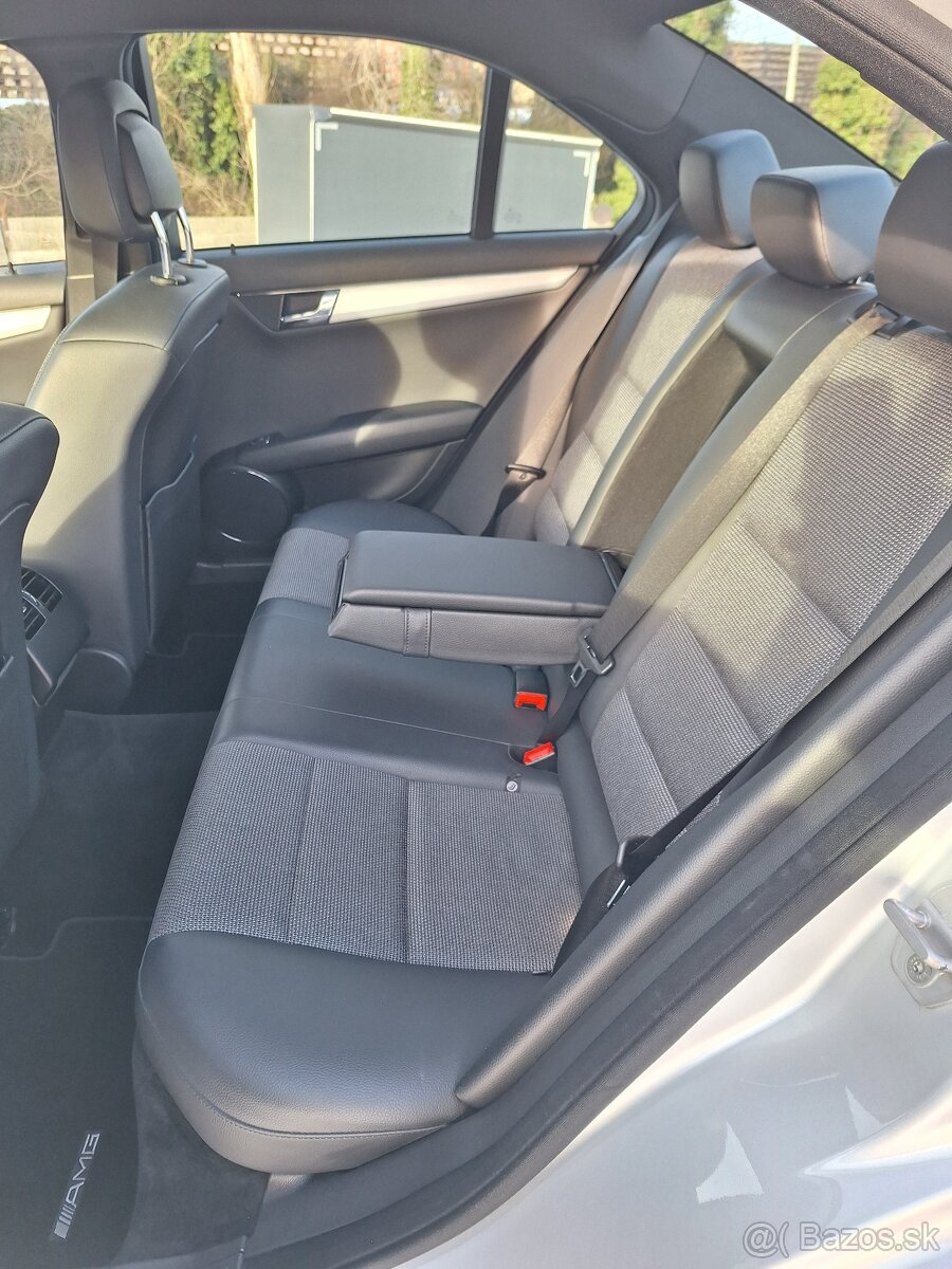 Predám Mercedes C 200 KOMPRESSOR AMG Packet - 12