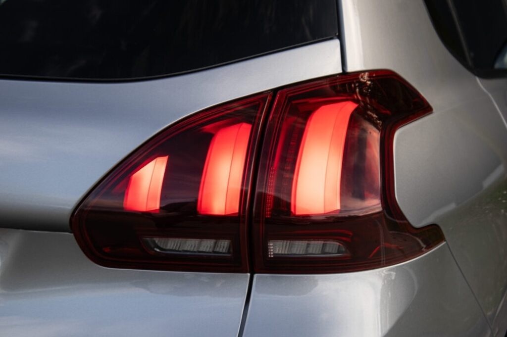 Peugeot 2008 1.2 PureTech Style - 12