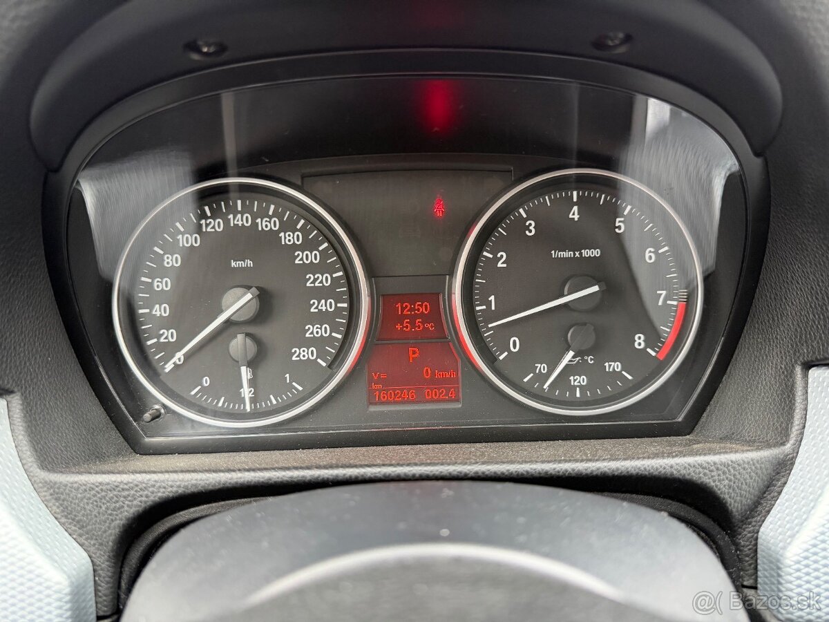 BMW Rad 3 Touring 335i xDrive A/T - 12