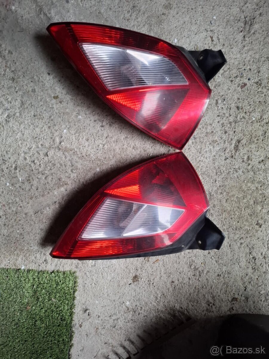 predam diely z Renault 2,3dv 1,4 benzin, r.v,2004 - 12