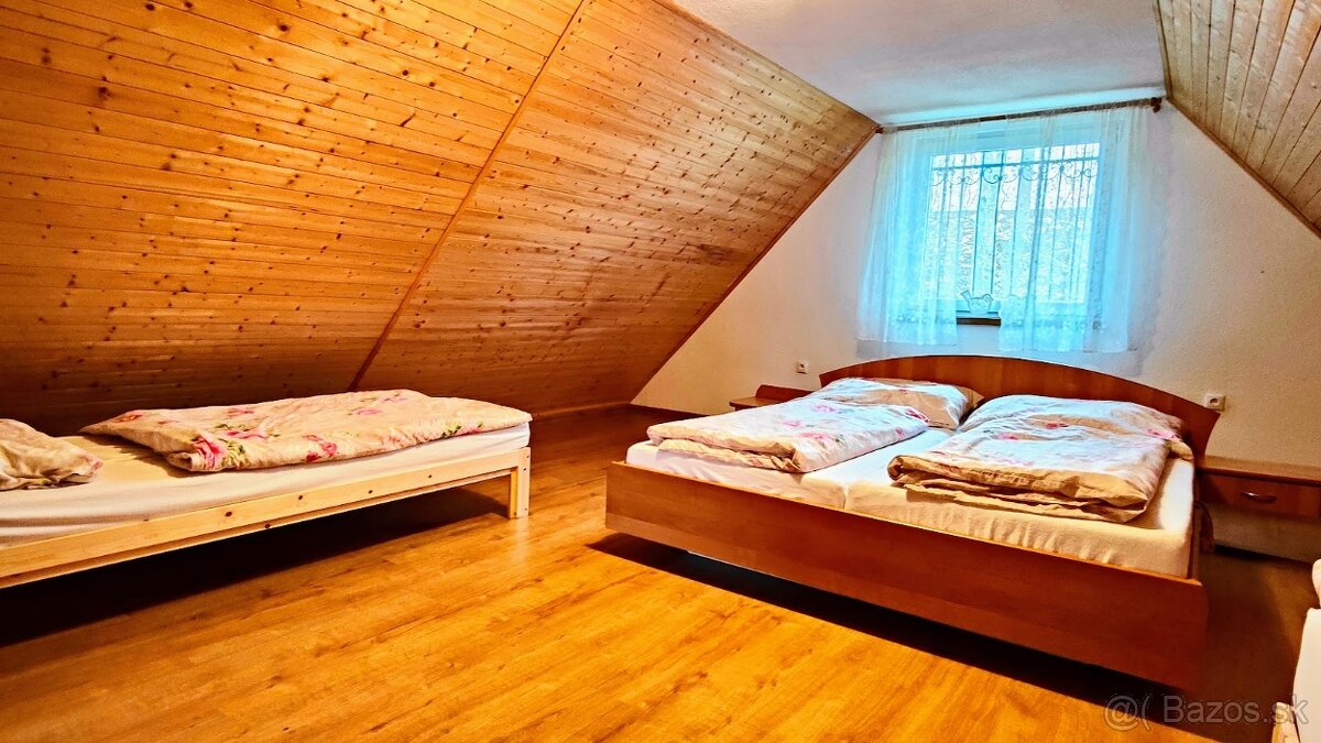 Vidiecke sídlo na polosamote Ábelovských Lazov - 12