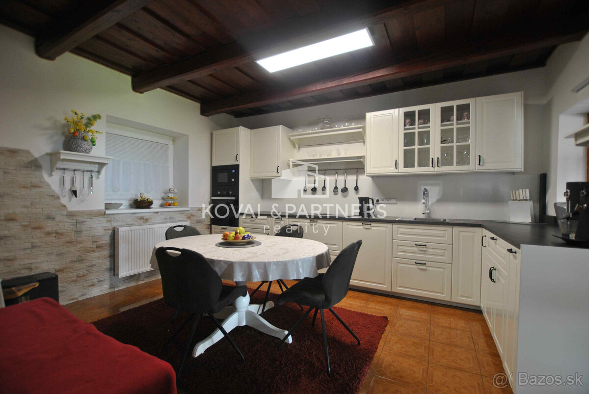 Koval & partners ponúka exkluzívne na predaj rodinný dom v o - 12