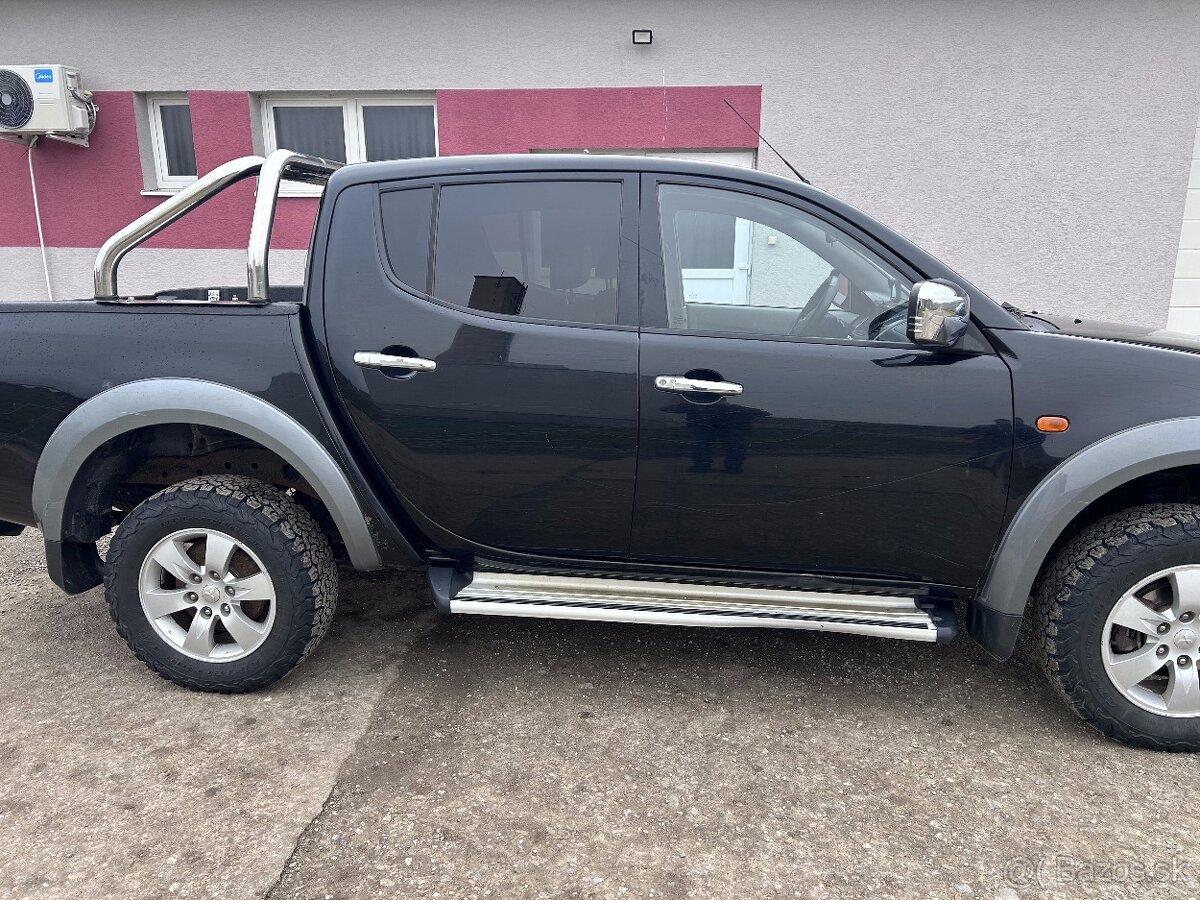 L200 - 12