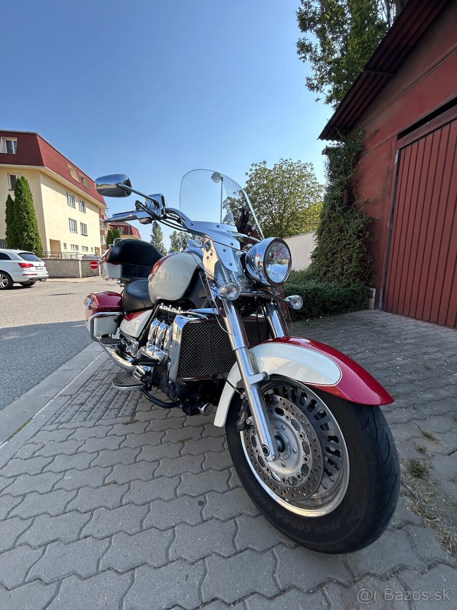 Triumph Rocket III, Touring 2.3i - 12