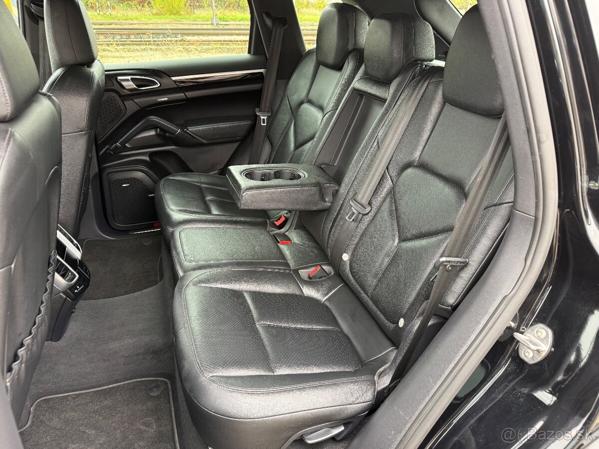 Porsche Cayenne S - 12