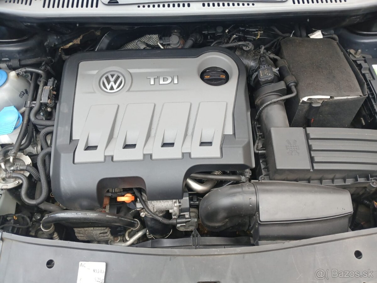 VOLKSWAGEN TOURAN 77kW 2011 - 12