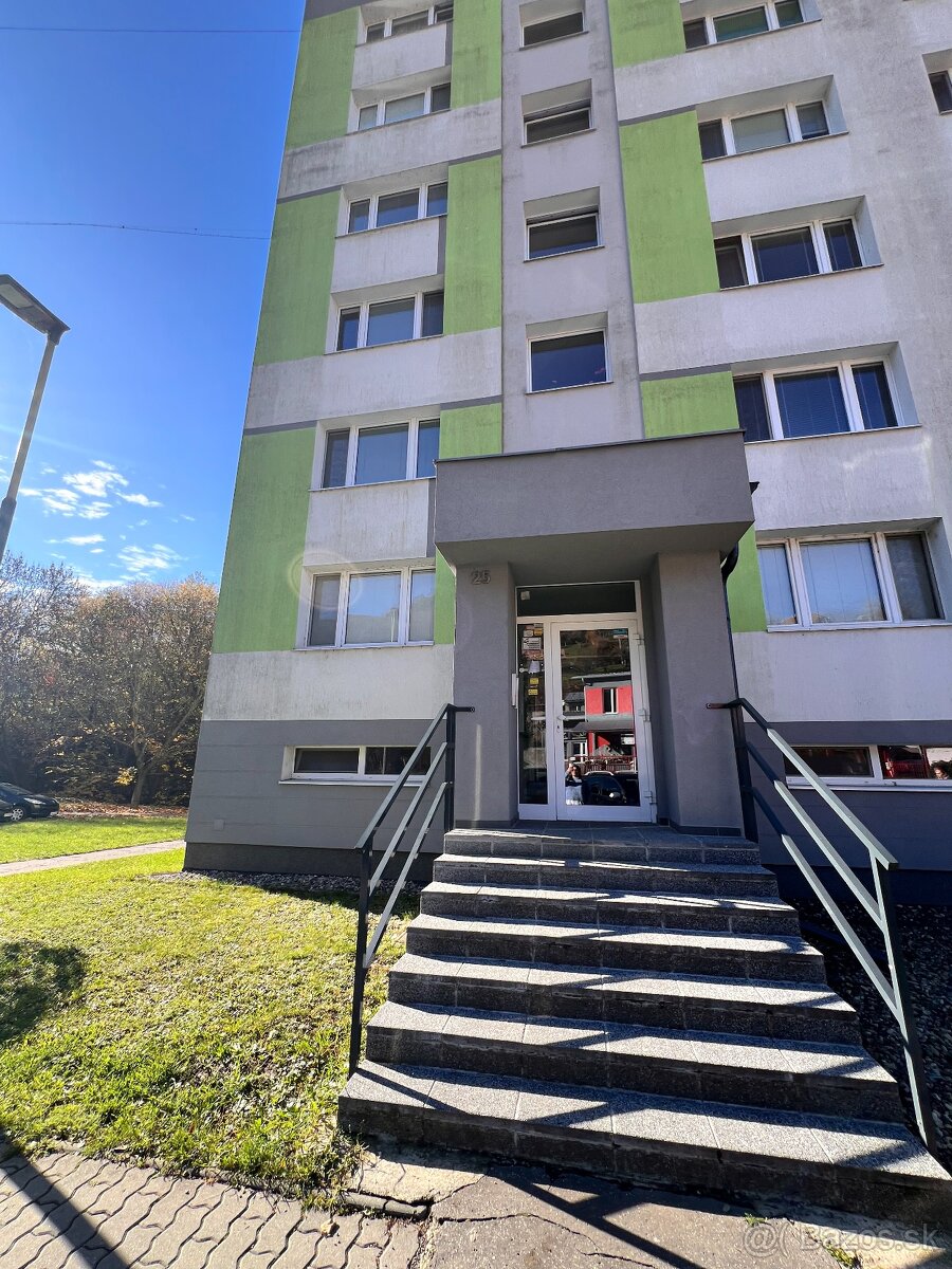 PRENÁJOM 2-IZBOVÉHO BYTU S BALKÓNOM BLÍZKO CENTRA NOVÁ BAŇA - 12