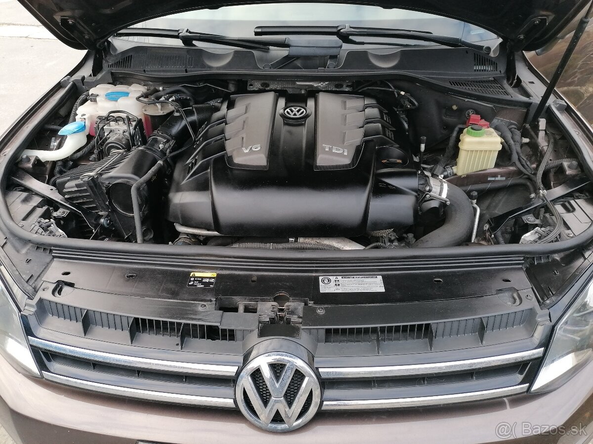 Volkswagen Touareg 3,0 TDI V6-180 kw - 12