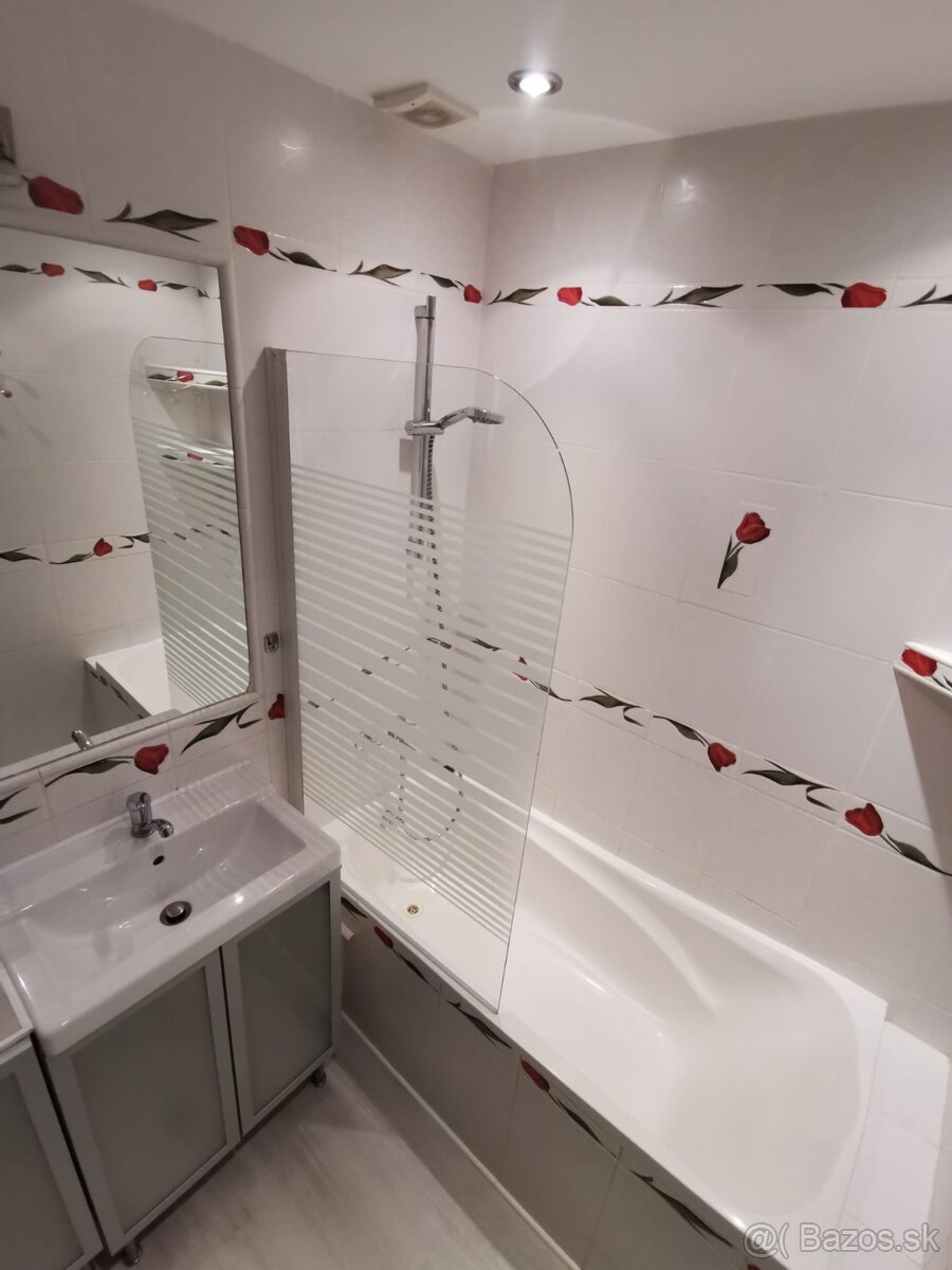 Krásny svetlý 3-izbový byt blízko centra PP, 78 m2 - 12