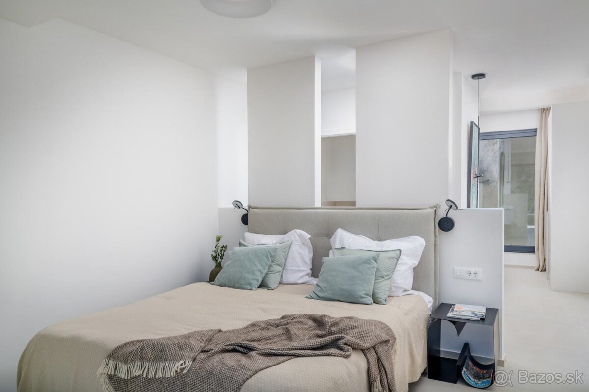 Chorvátsko, luxusná vila 80 metrov od mora. - 12